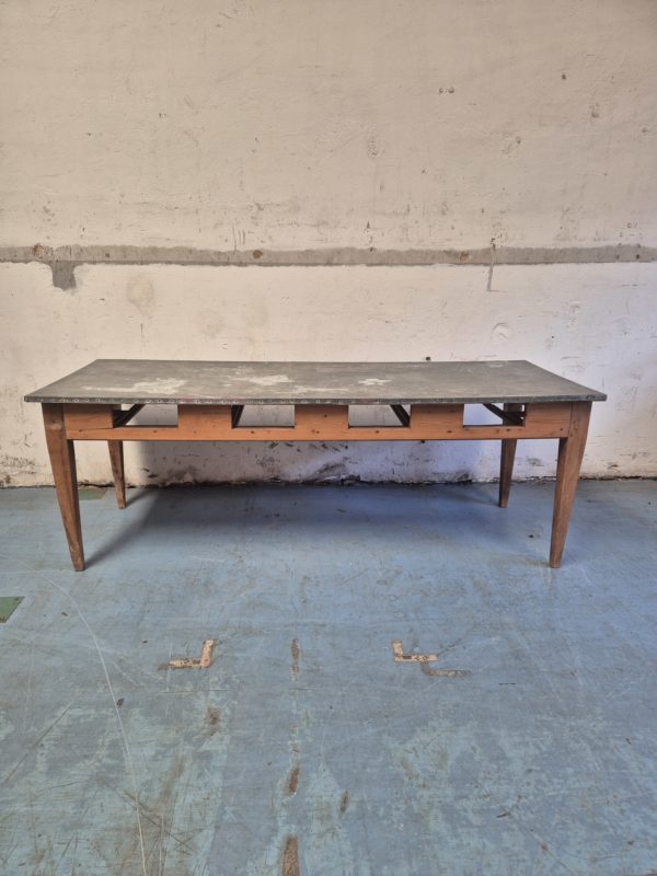 Table 10 personnes – Image 2