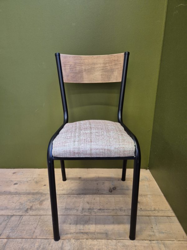 RE Chaise – Image 2