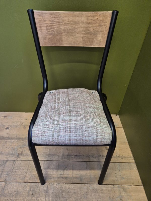 RE Chaise – Image 3