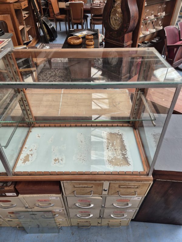 Vitrine – Image 8