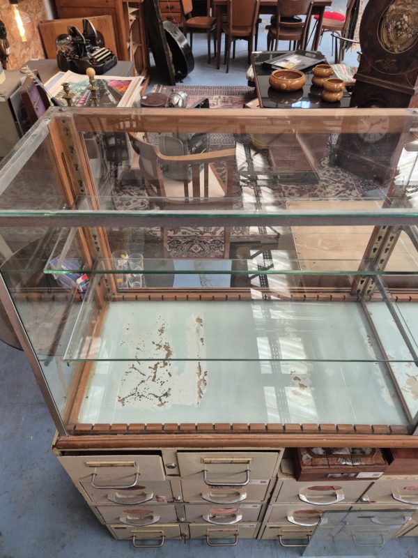 Vitrine – Image 9