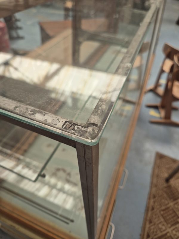Vitrine – Image 11