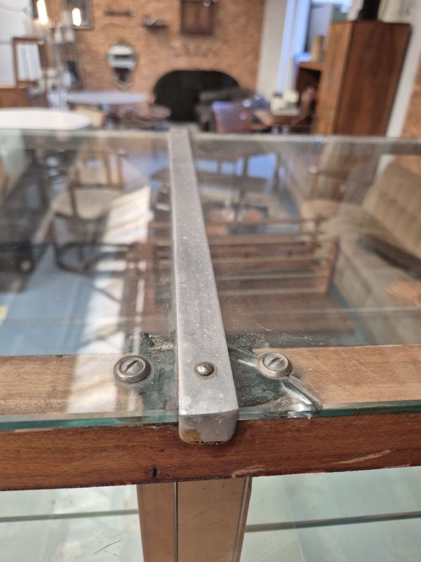 Vitrine – Image 20