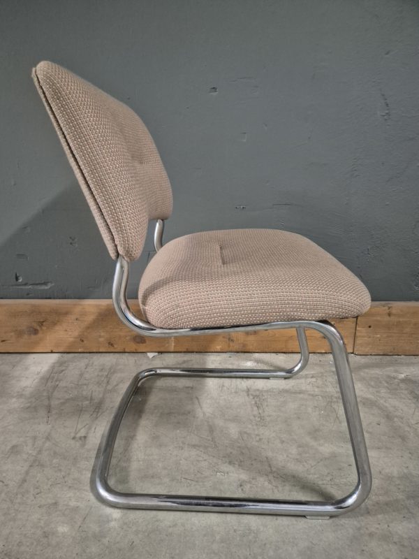 Fauteuil Strafor – Image 7