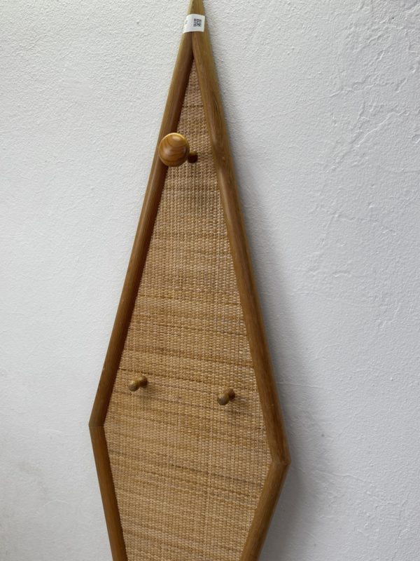 Porte-manteau en rotin – Image 2