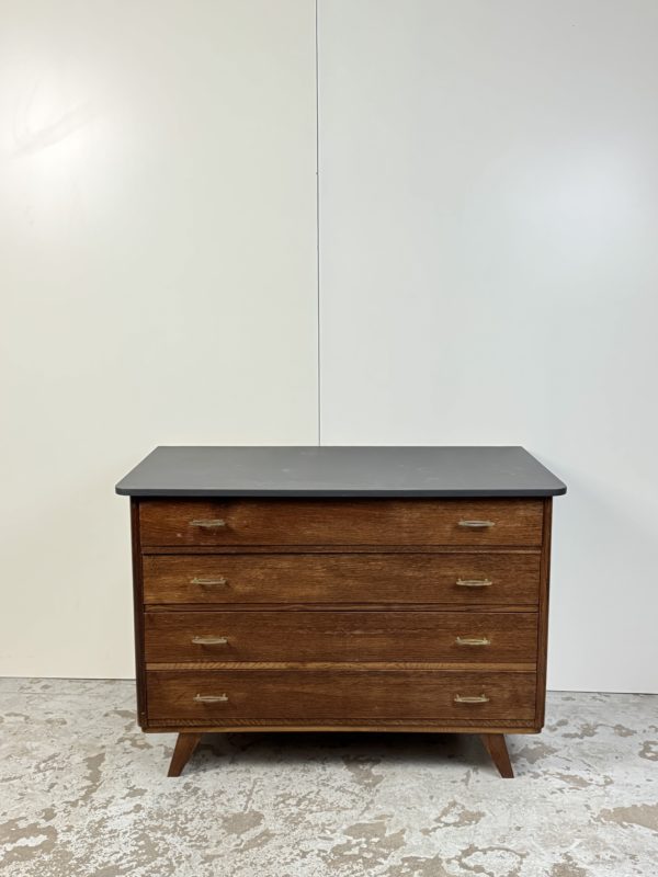 Commode
