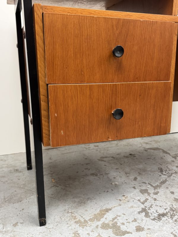 Bureau – Image 8