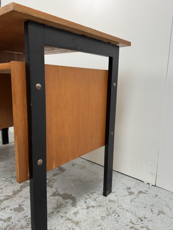 Bureau – Image 4