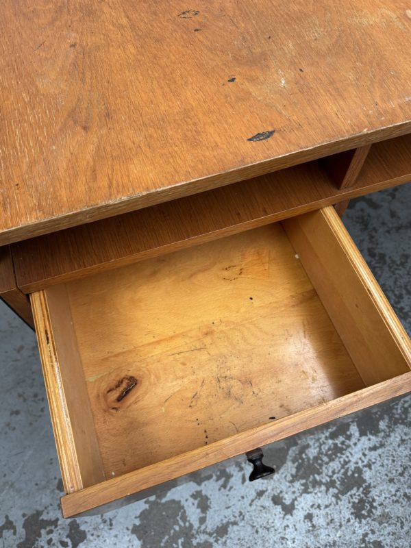 Bureau – Image 3