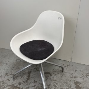 Chaise Jakob