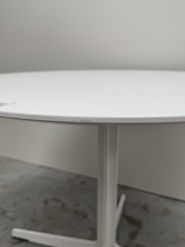 Table BRUNNER – Image 3