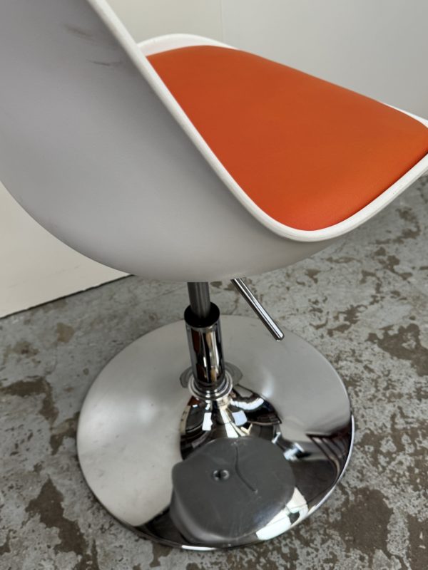 Chaise Tulipe – Image 2
