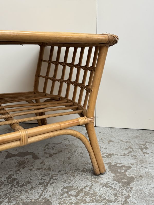 Table basse en rotin – Image 2
