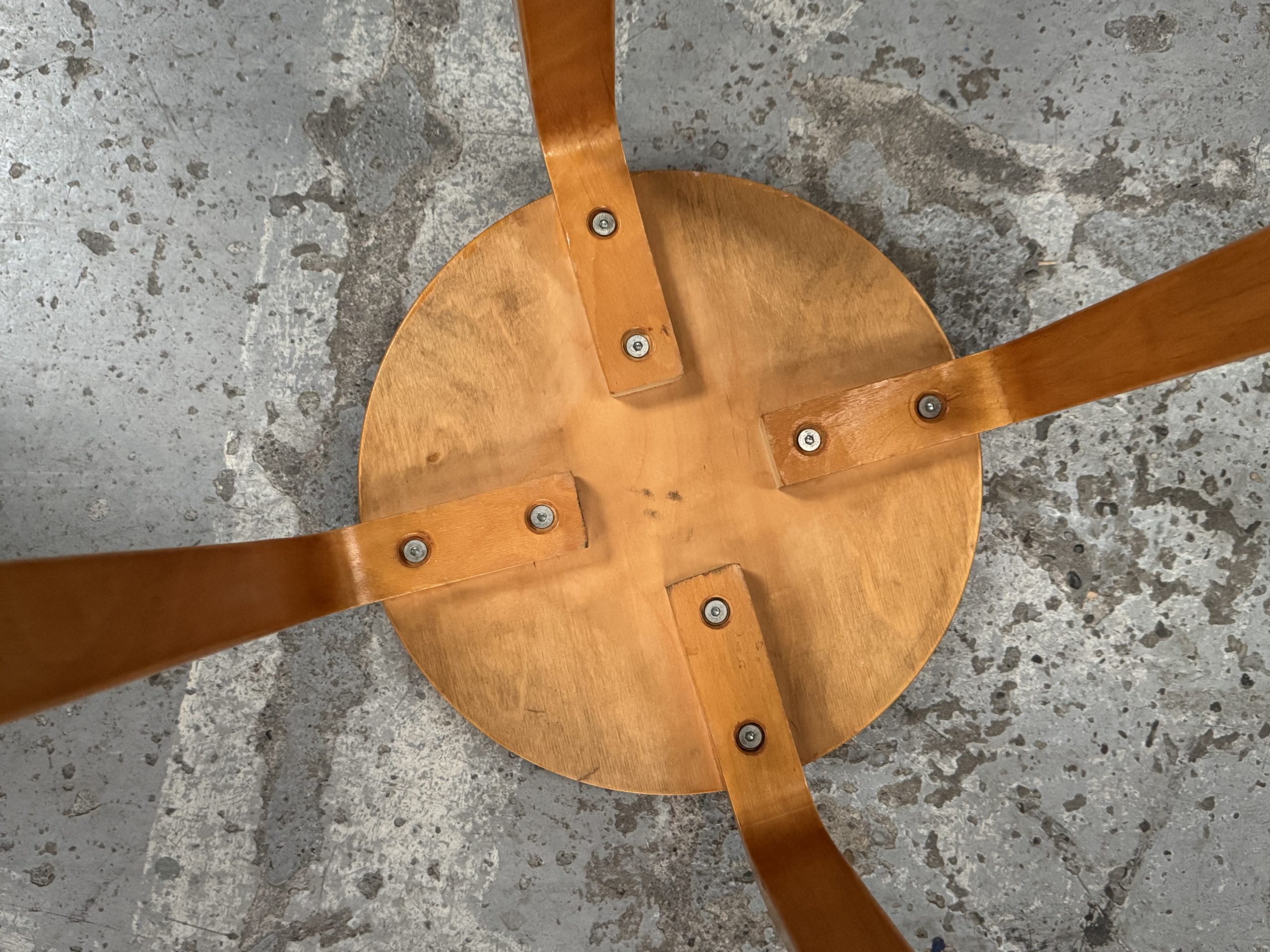 Tabouret attribué à Alvar Aalto – Image 8