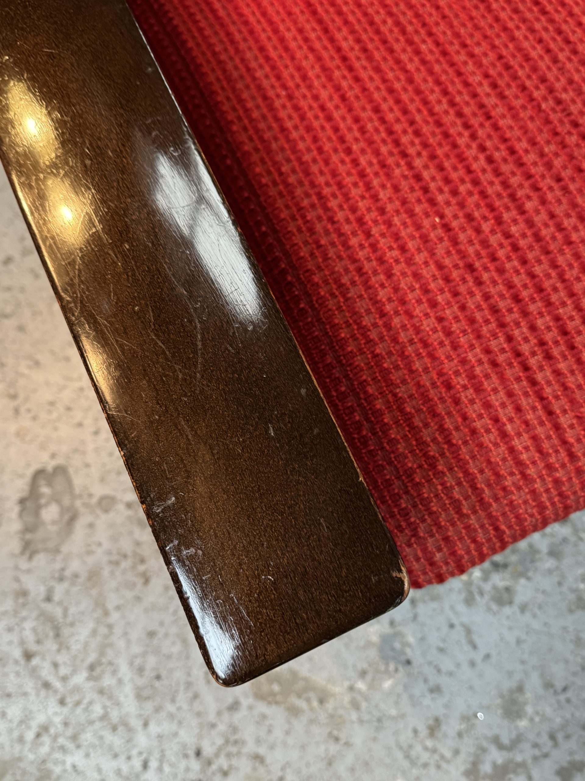 Fauteuil rouge – Image 11