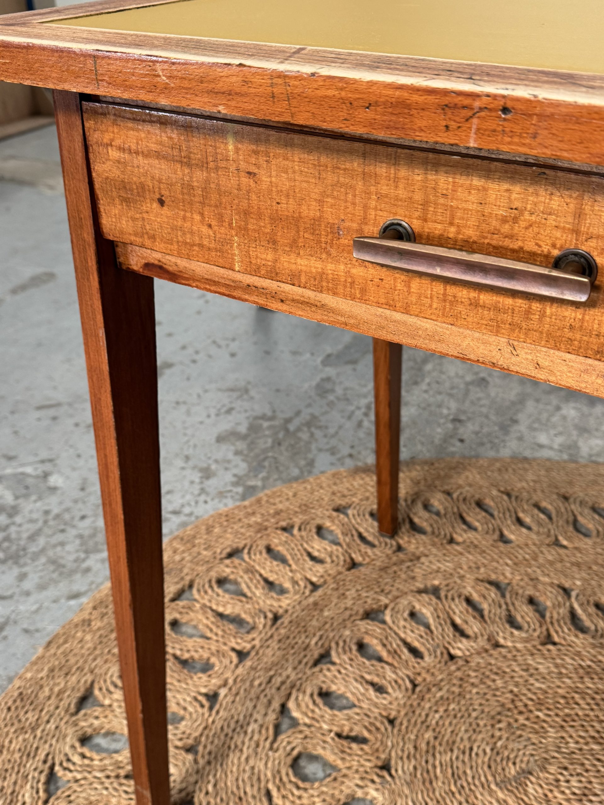 Bureau – Image 6