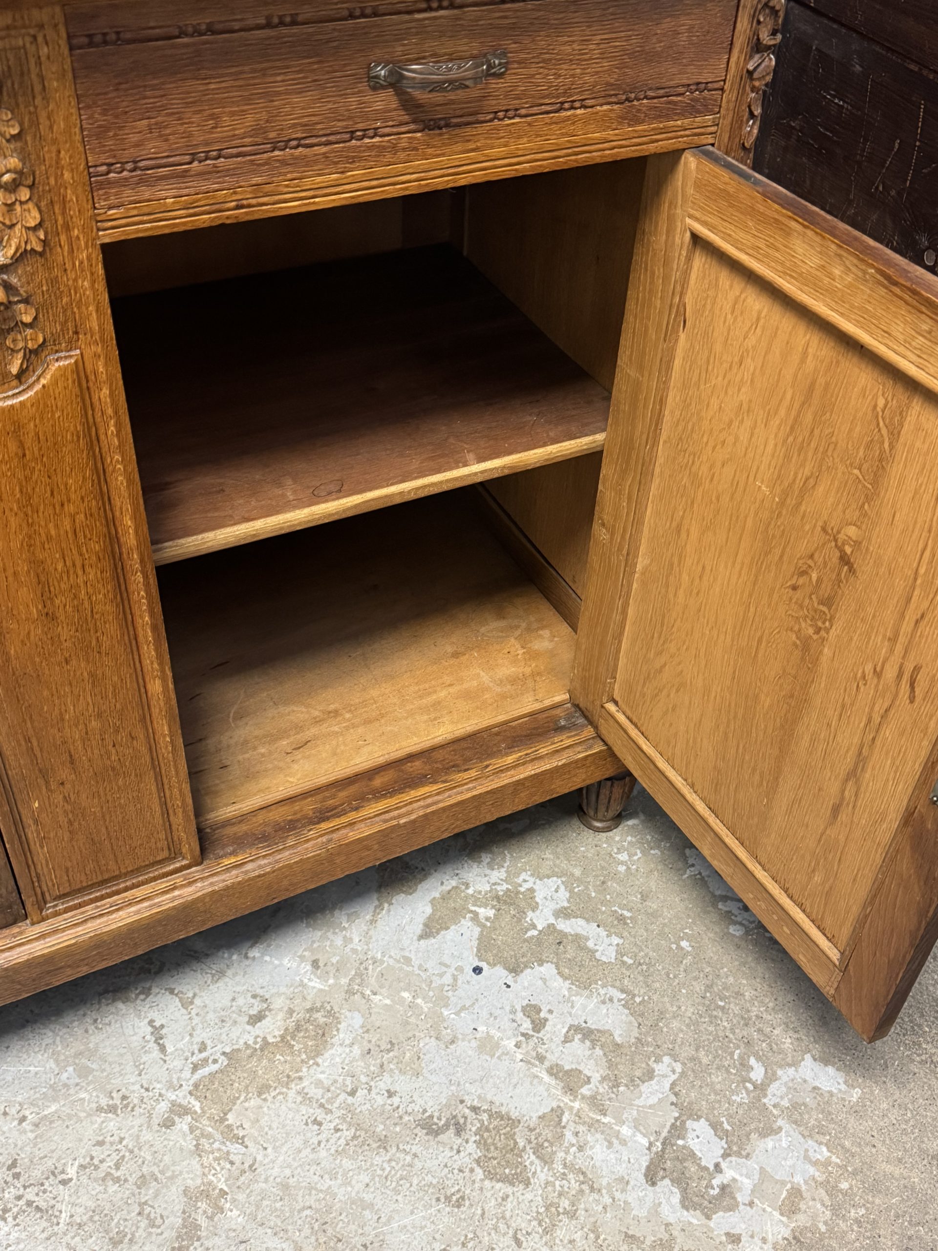 Buffet en marbre – Image 7