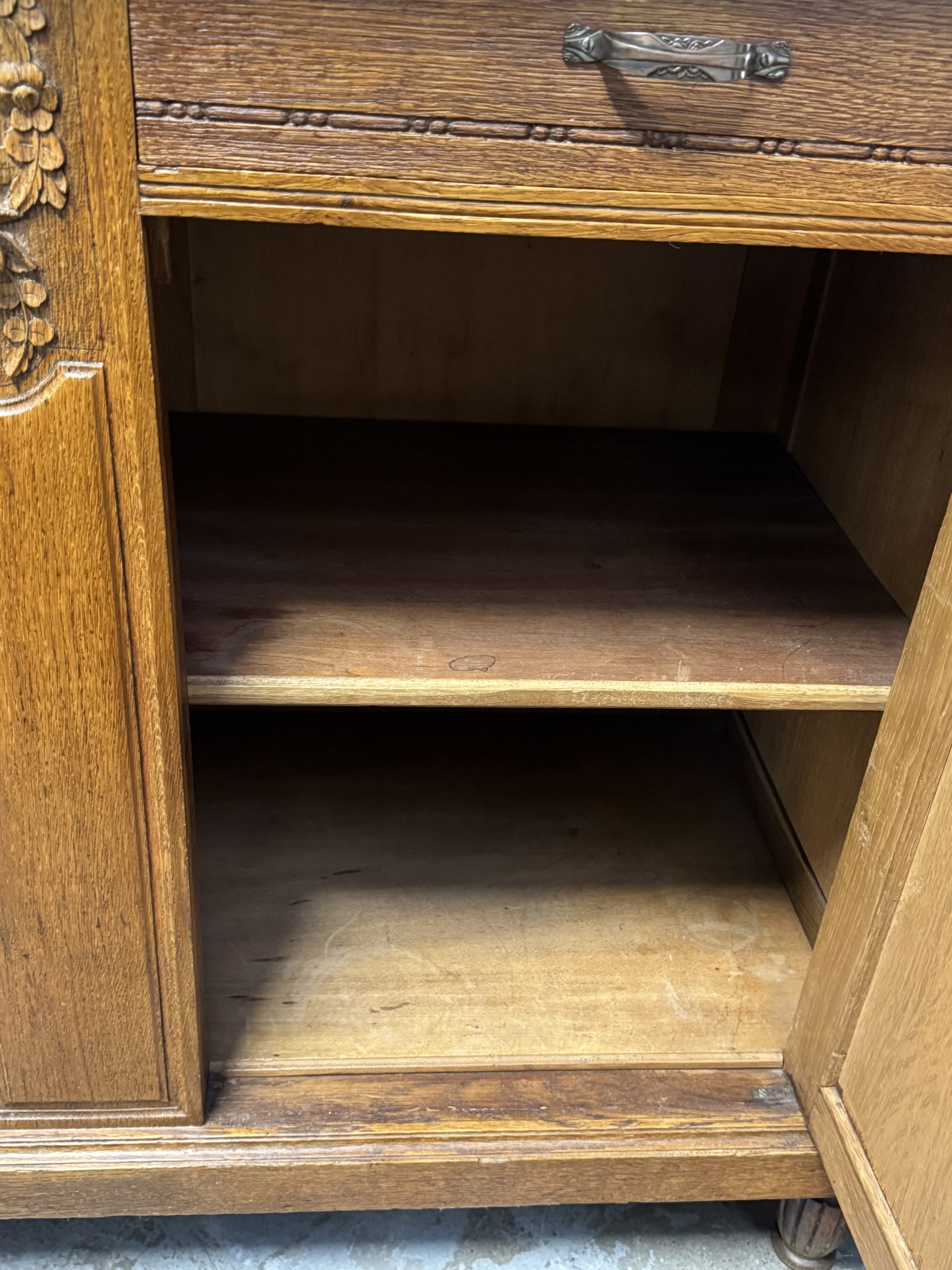 Buffet en marbre – Image 5